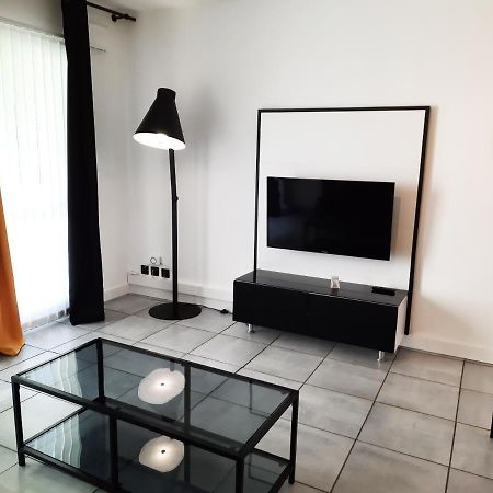 La Poterie - Appartement Avec Balcon Et Parking Prive Quimper Exterior photo