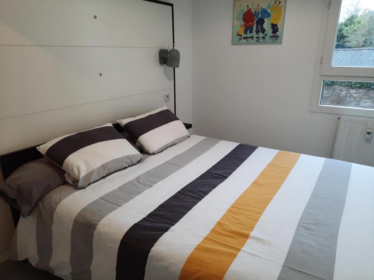 La Poterie - Appartement Avec Balcon Et Parking Prive Quimper Exterior photo