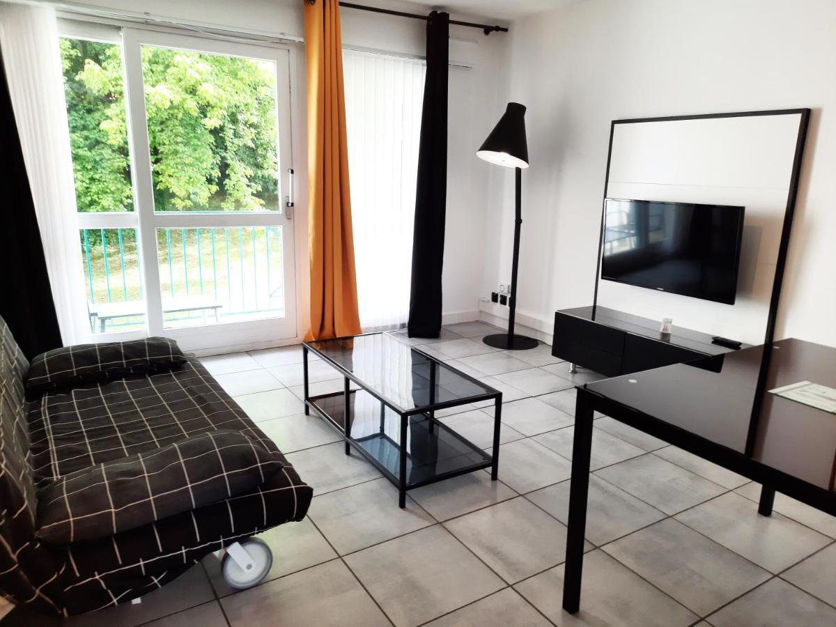 La Poterie - Appartement Avec Balcon Et Parking Prive Quimper Exterior photo